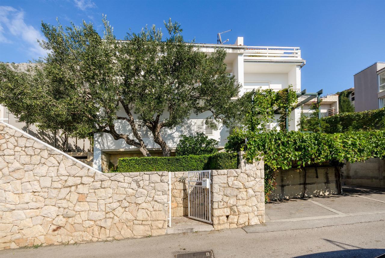 Apartment Sreta Omiš Exterior foto